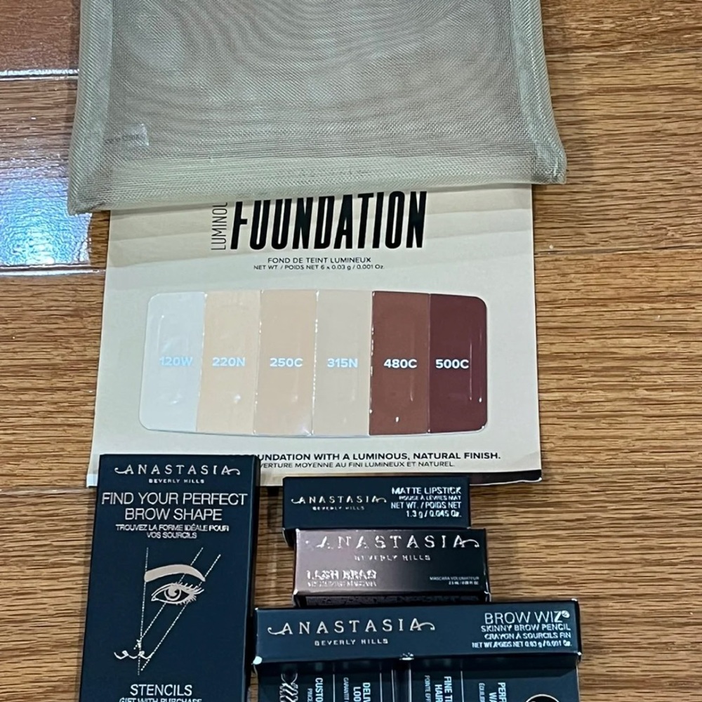 Anastasia Makeup Set sample size products brand new
